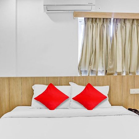 Oyo Flagship Hotel Bluemoon Warangal Exterior photo