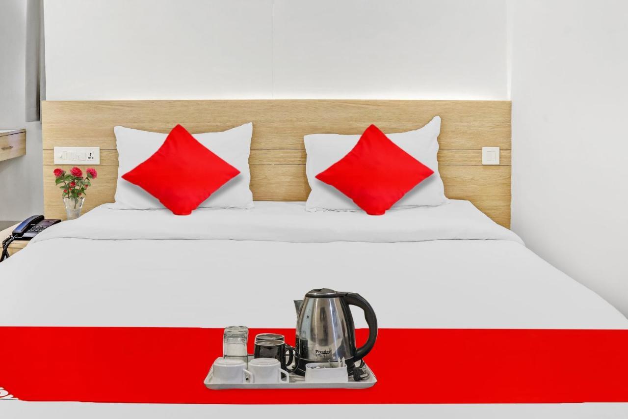 Oyo Flagship Hotel Bluemoon Warangal Exterior photo