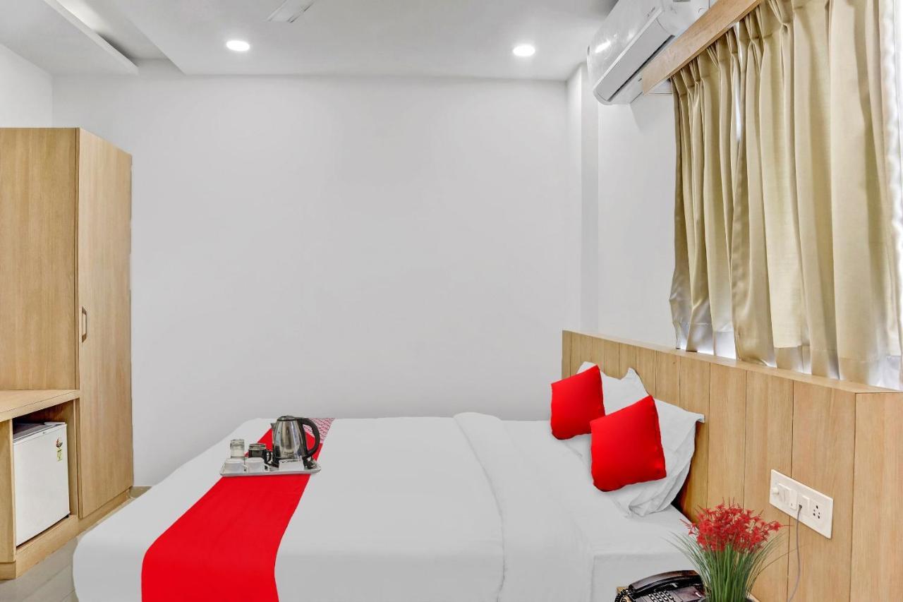 Oyo Flagship Hotel Bluemoon Warangal Exterior photo