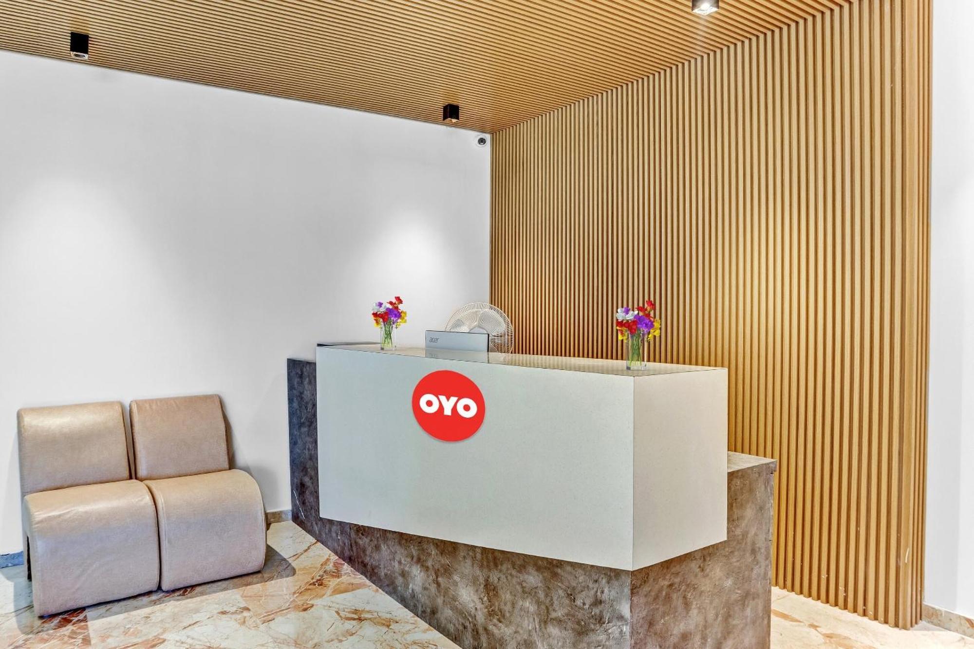 Oyo Flagship Hotel Bluemoon Warangal Exterior photo